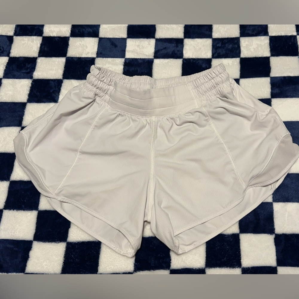 Lululemon Hotty Hot shorts